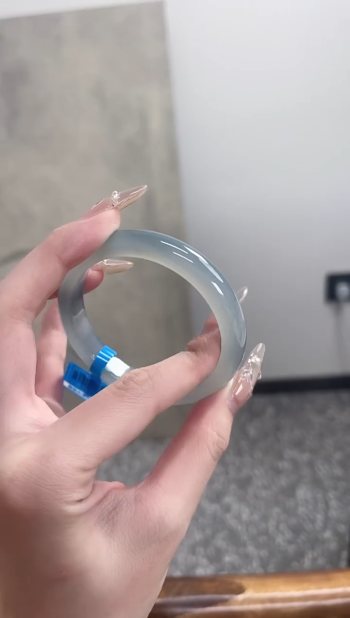 【闪购商品】玛瑙/玉髓手镯未镶嵌55-56圈