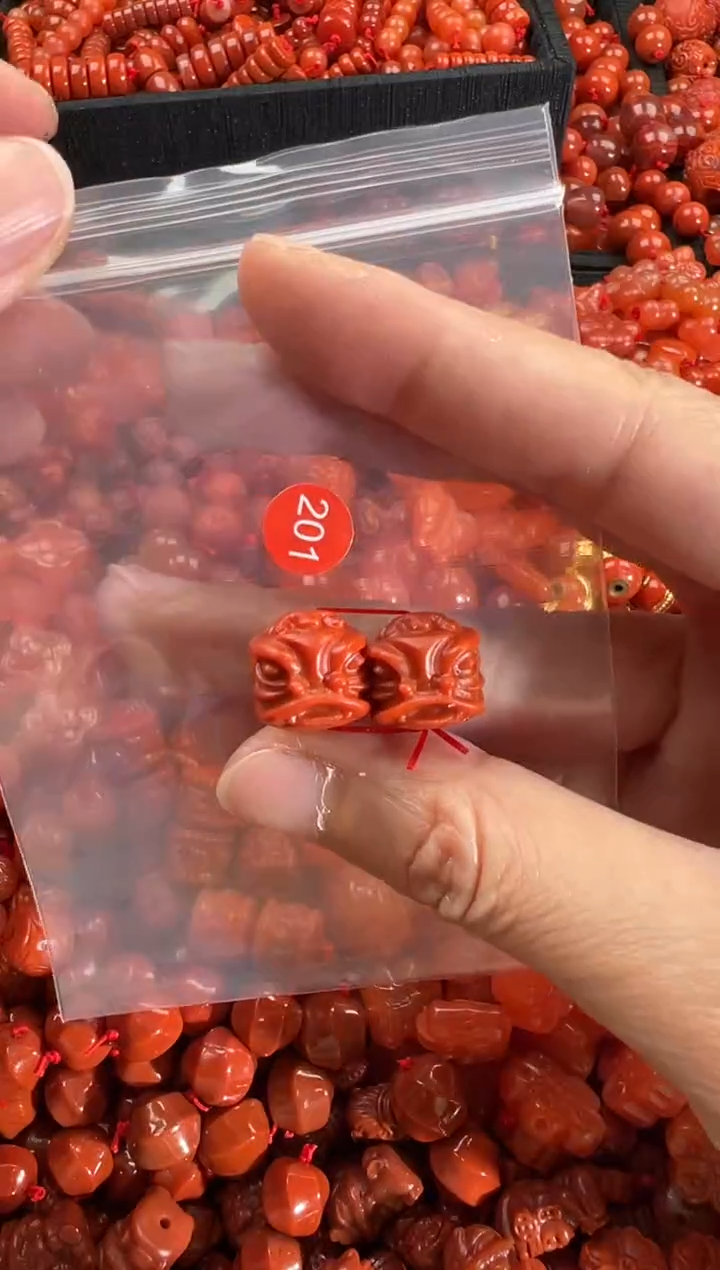 【闪购商品】南红玛瑙颈饰未镶嵌2