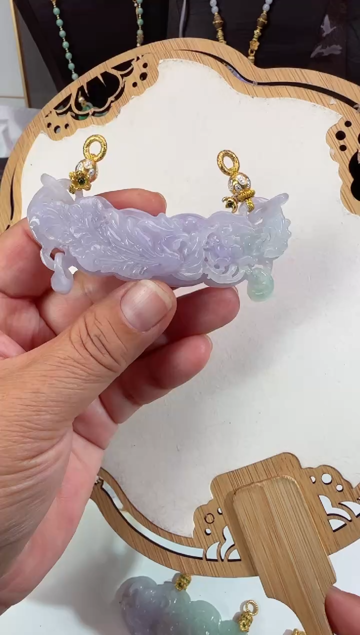 【闪购商品】翡翠颈饰未镶嵌拍照