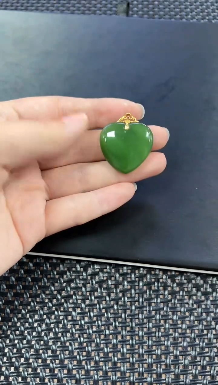 【闪购商品】和田玉吊坠18K金镶嵌爱心（多样性发一件）