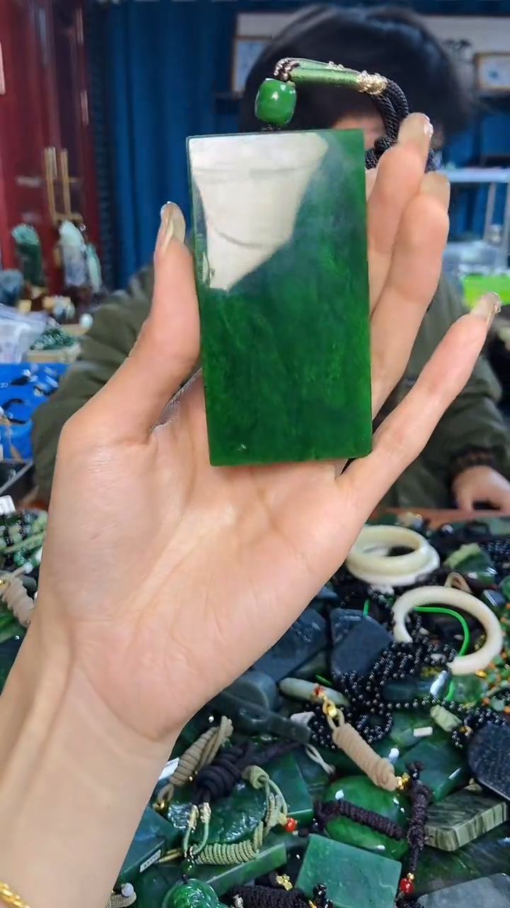 未镶嵌和田玉挂件1