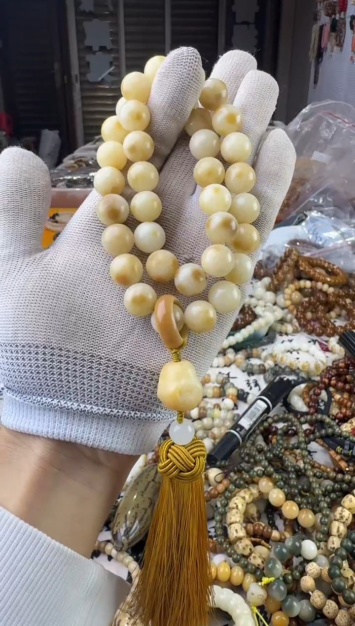 【闪购商品】菩提根/象牙果手串510-小花皮小弥勒多圈