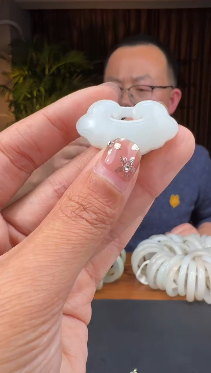 【闪购商品】和田玉52未镶嵌2.12理恒多样性发货