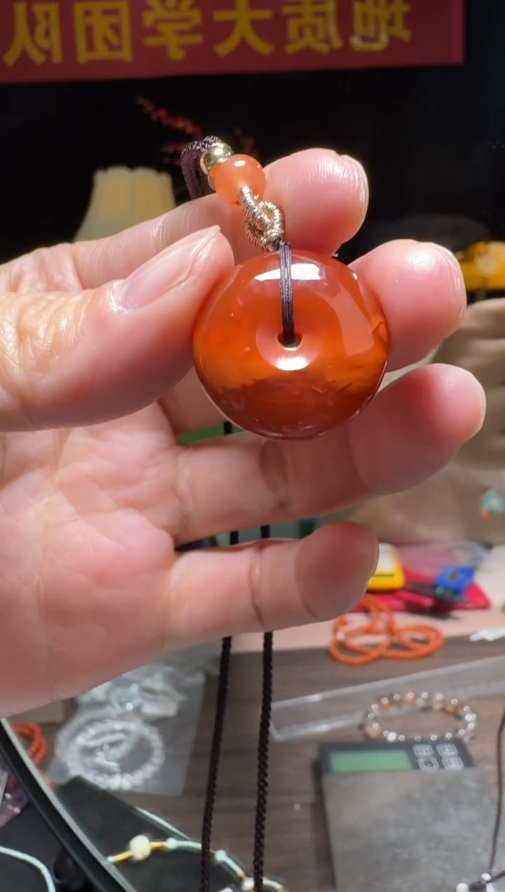 【闪购商品】南红玛瑙吊坠未镶嵌约21mm南红平安扣