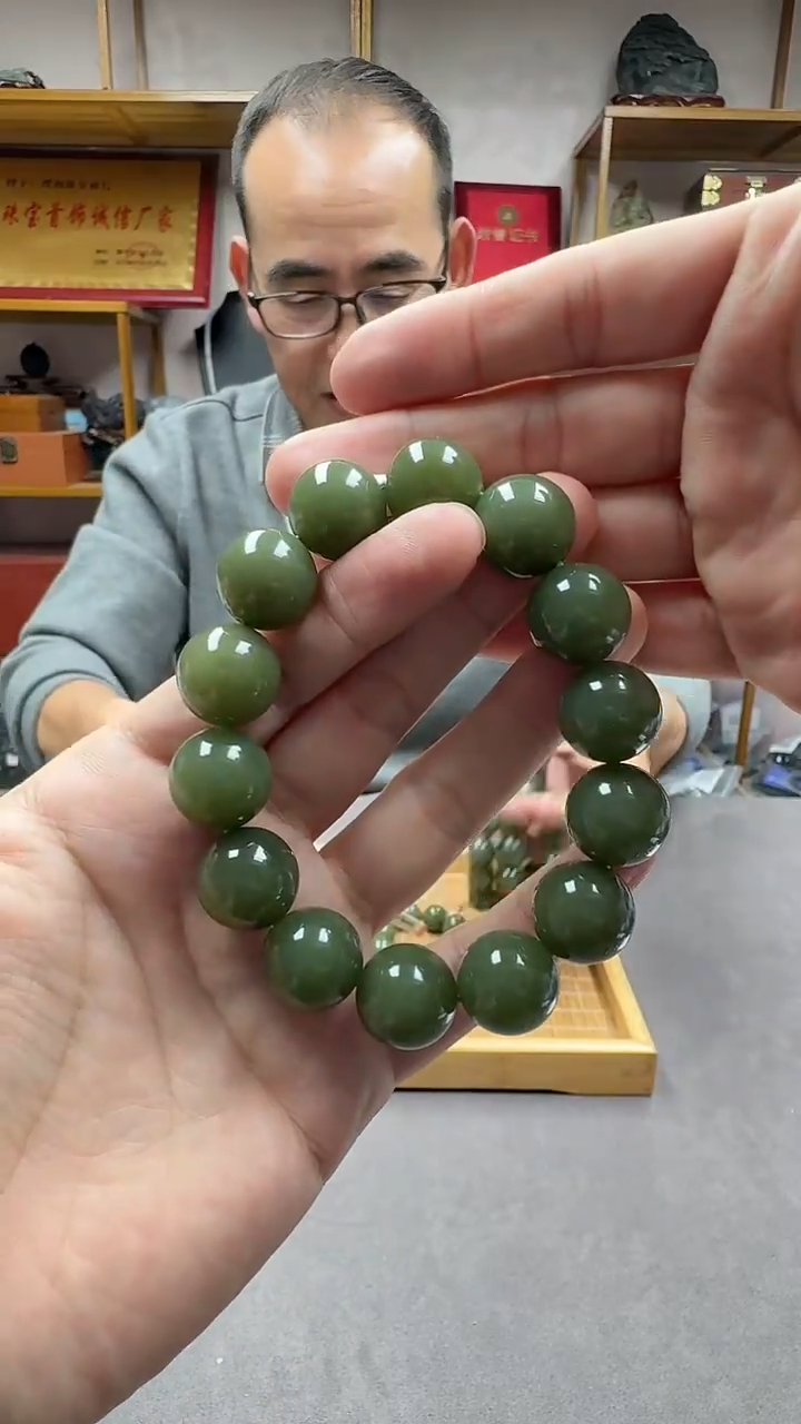 未镶嵌手链和田玉16华土沟竹叶青