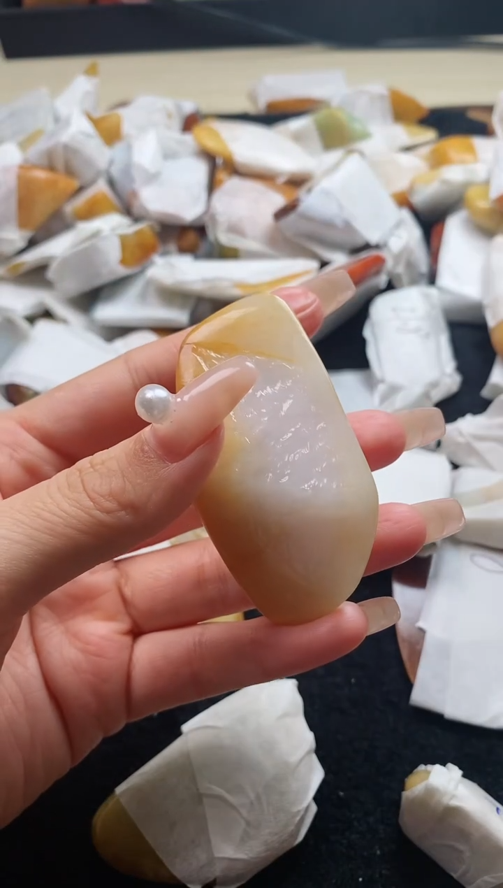翡翠裸石翡翠挂件裸石