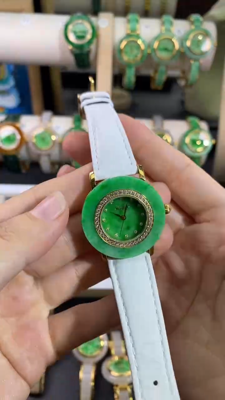 石英机芯-光能机芯锻造碳鳄鱼皮心**美翡翠手表