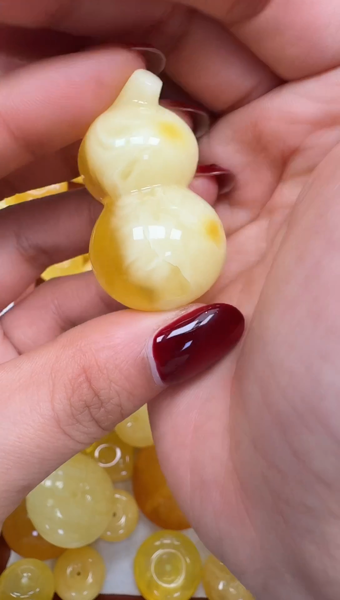 裸石琥珀未镶嵌如图