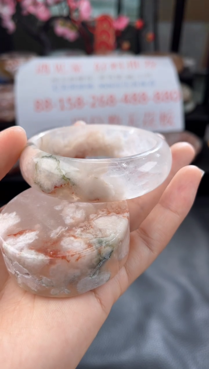 【闪购商品】石英质玉手镯未镶嵌56