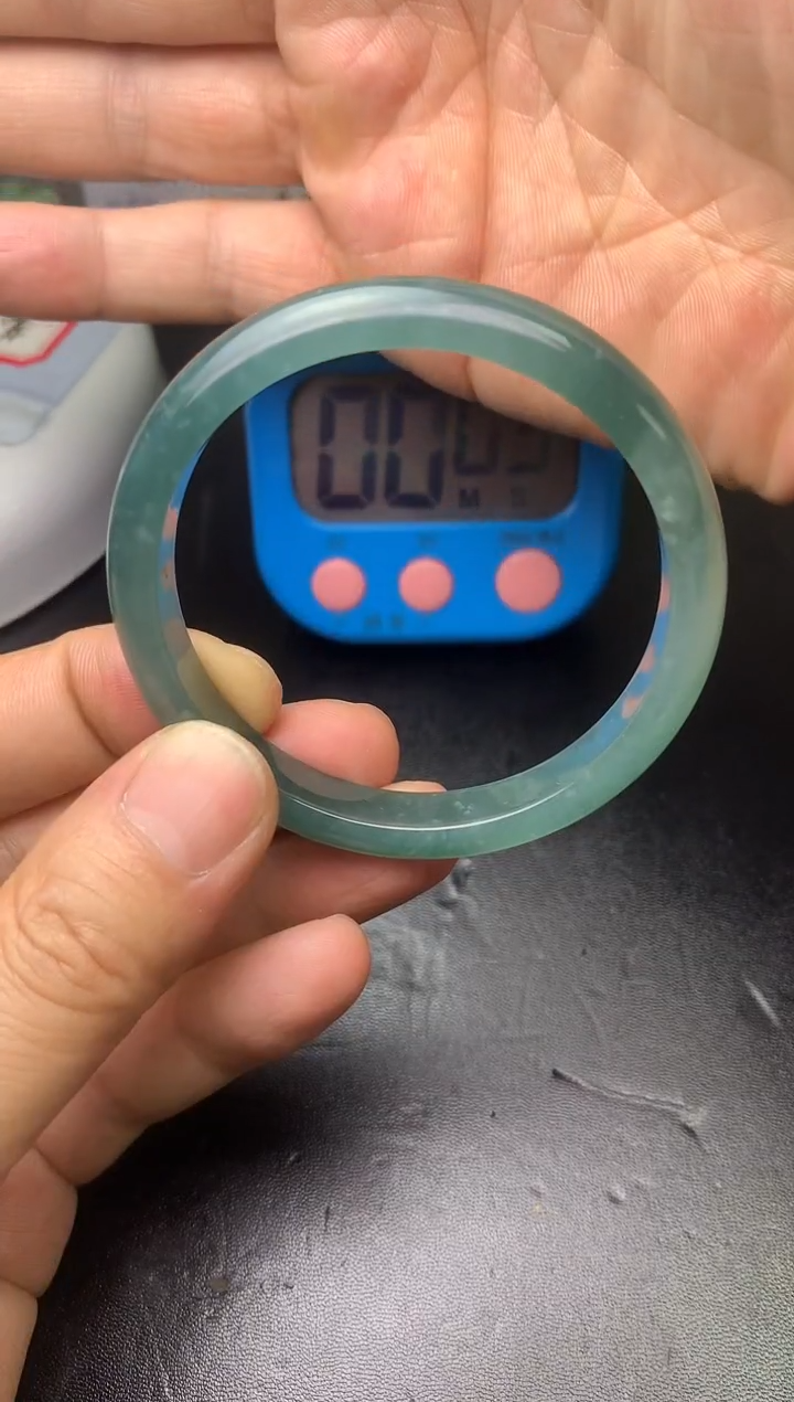 颈饰未镶嵌翡翠眉****年手镯