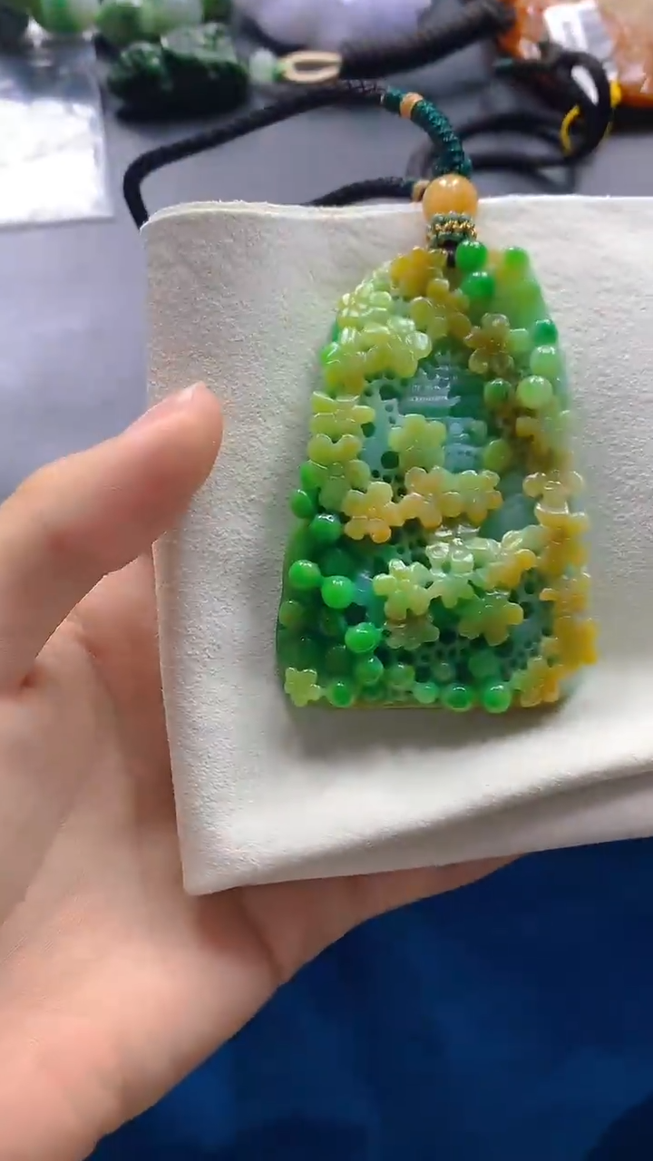 颈饰未镶嵌翡翠天然缅甸a货翡翠