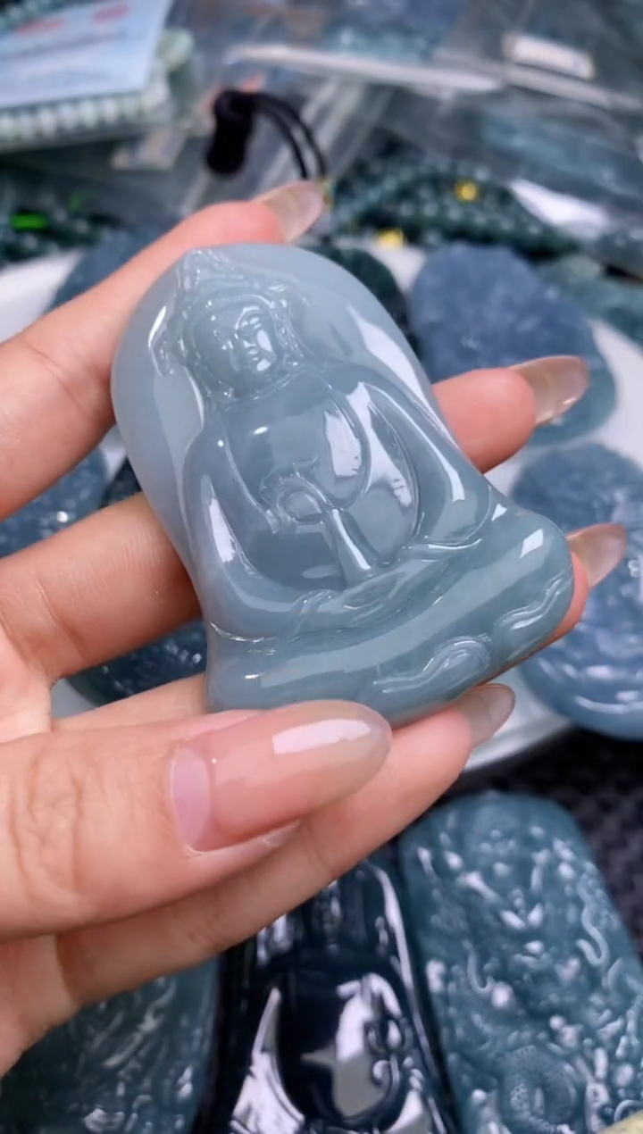 【闪购商品】翡翠颈饰未镶嵌           