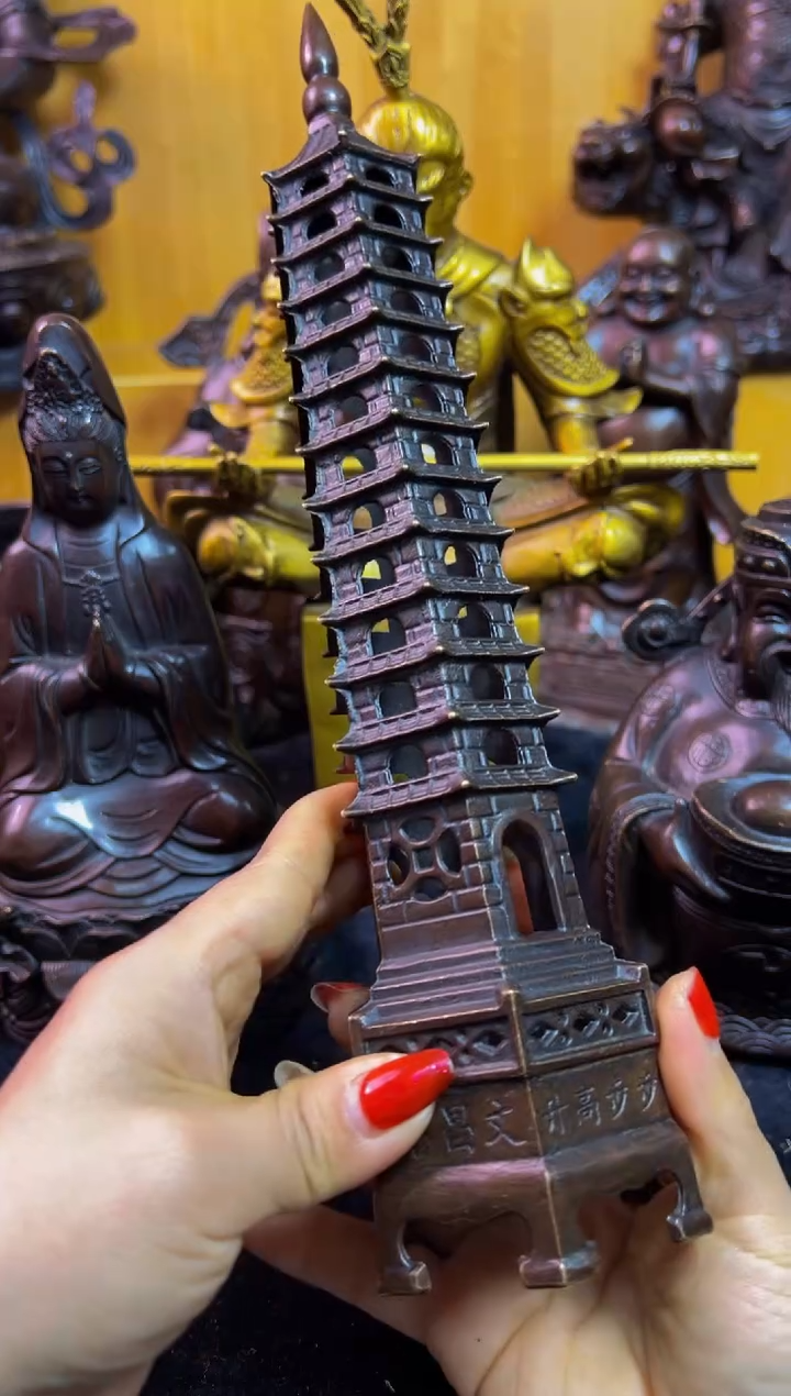 【闪购商品】1案台摆件 物品摆件 13层