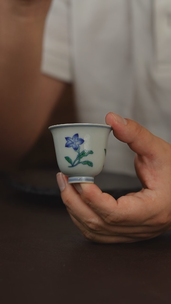 景德镇手绘三花主人杯