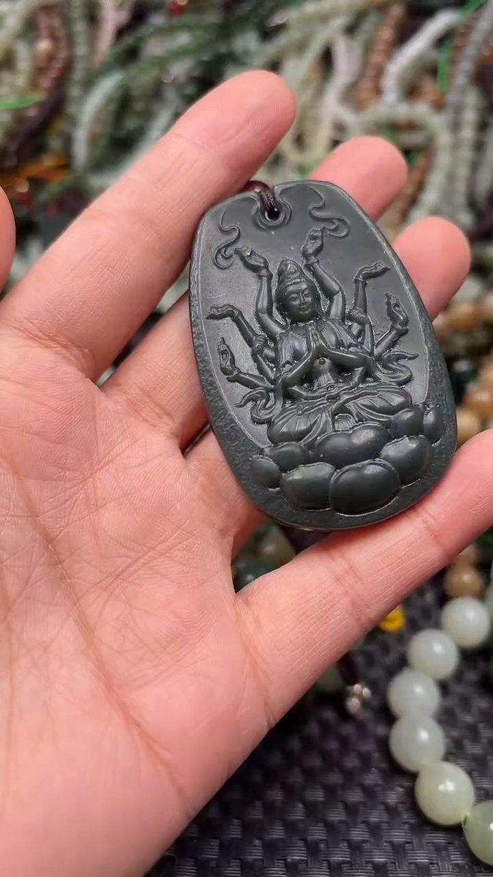 颈饰未镶嵌和田玉1