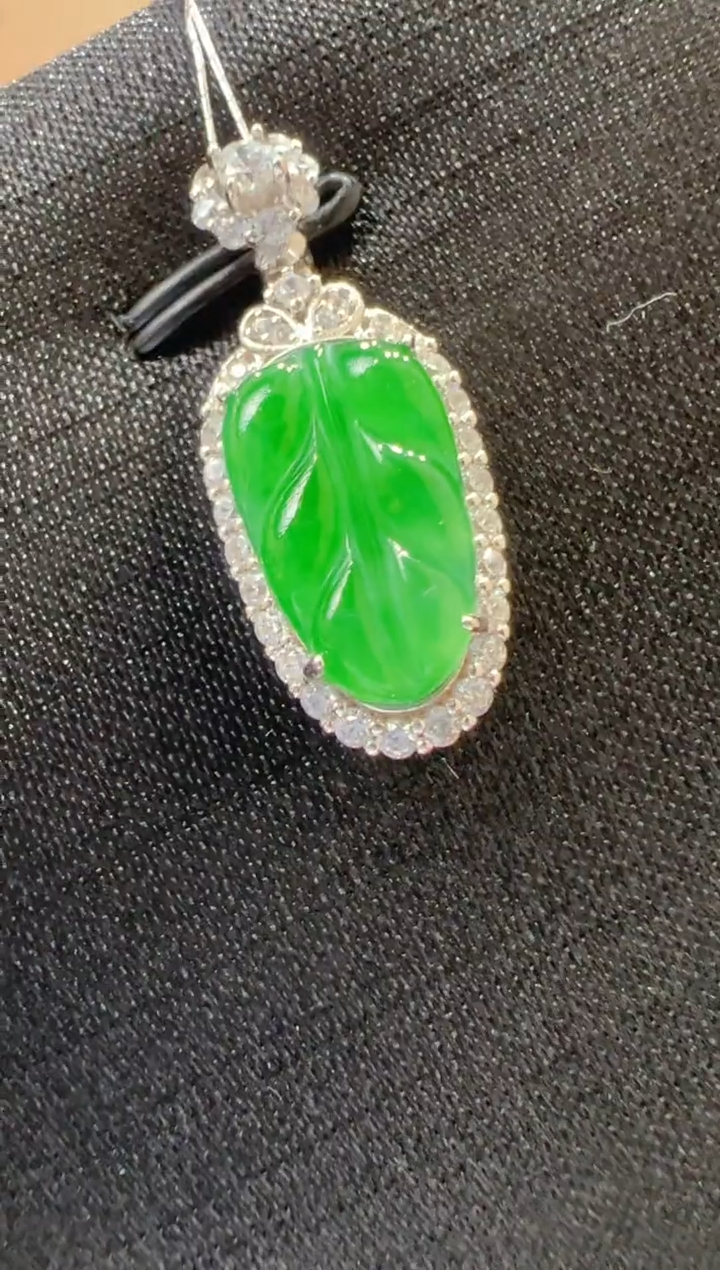 【闪购商品】翡翠吊坠(不含链)银S925镶嵌