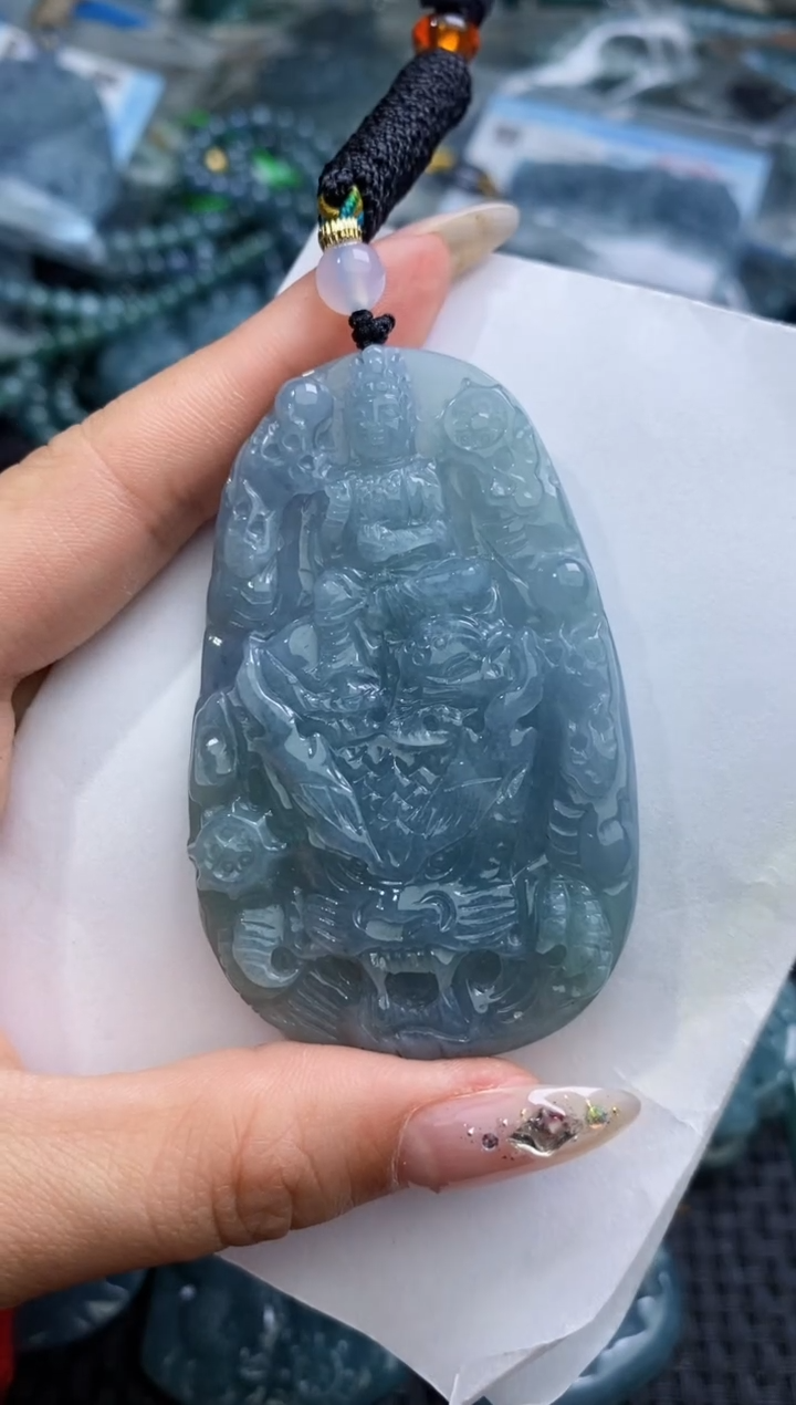 【闪购商品】翡翠颈饰未镶嵌          