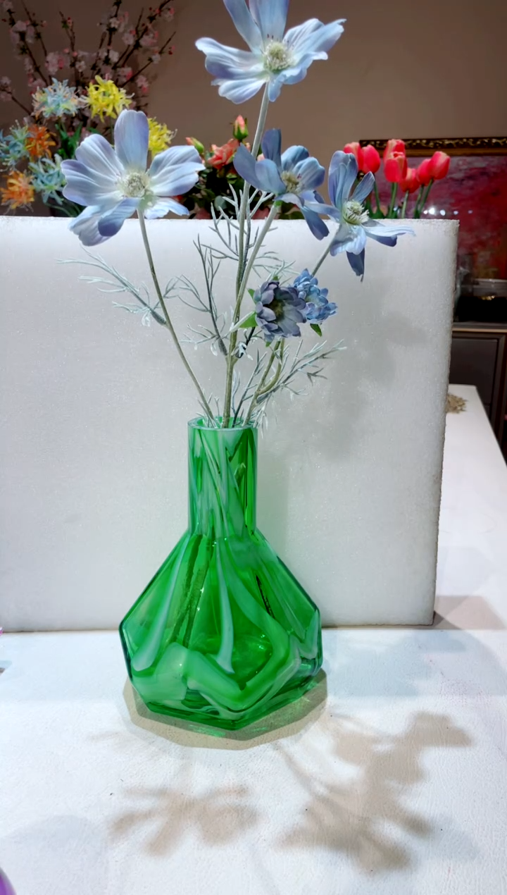 【闪购商品】琉璃手工艺品绿色五边形花瓶+1只兰花花