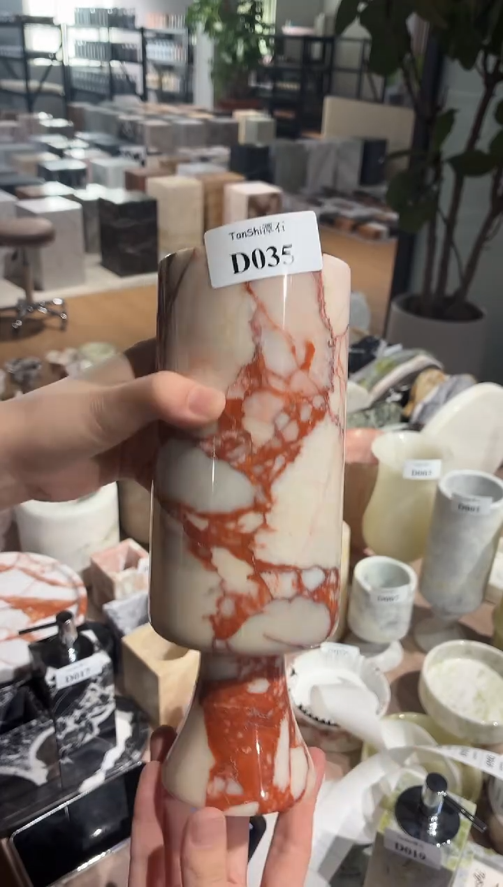 石材D035宝红中式花瓶