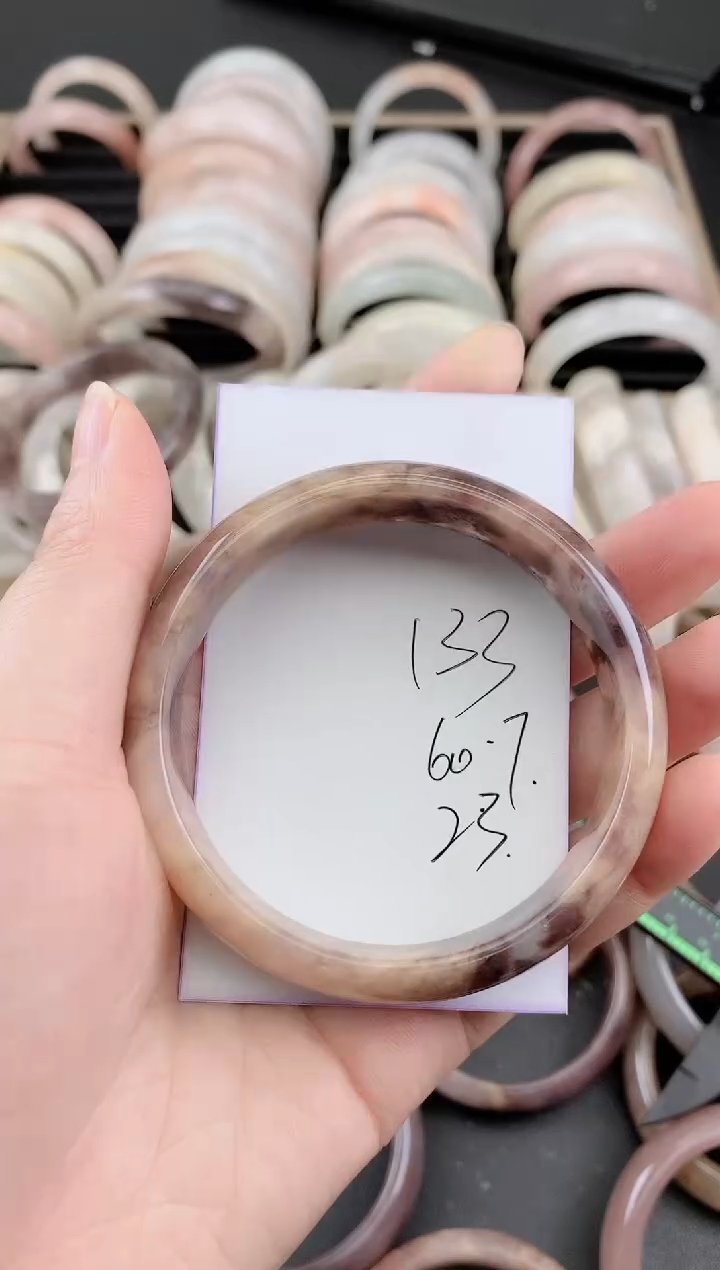 未镶嵌手镯石英质玉133