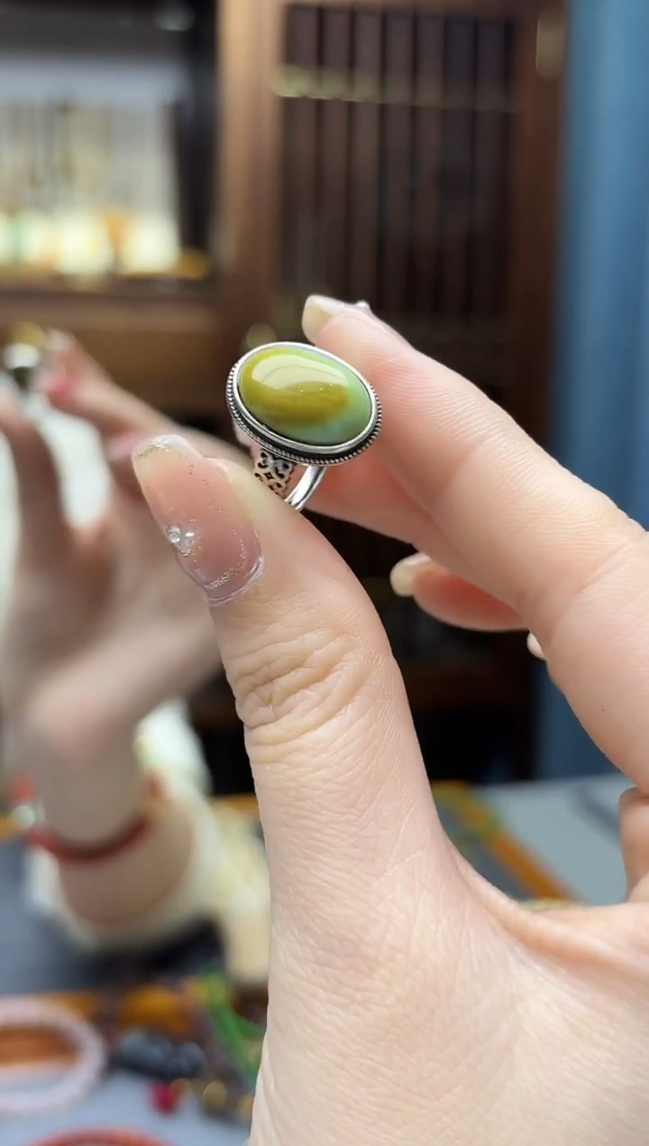 银S925镶嵌绿松石戒指s925银松石蛋面戒指GW