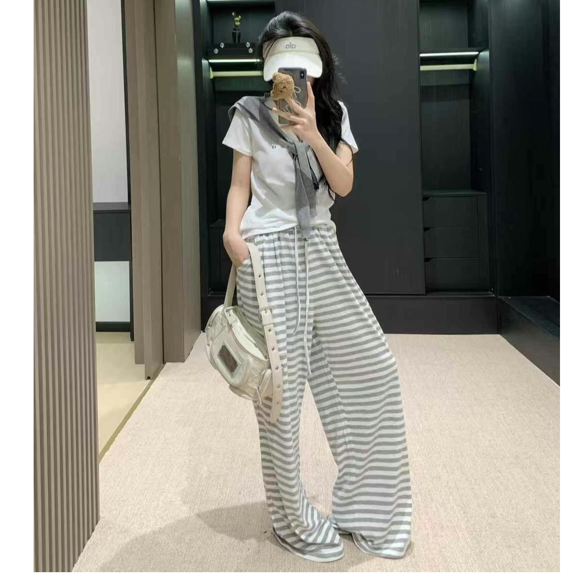 2025夏季新款时尚宽松显瘦三件套装女V领短袖T恤+披肩+阔腿长裤潮