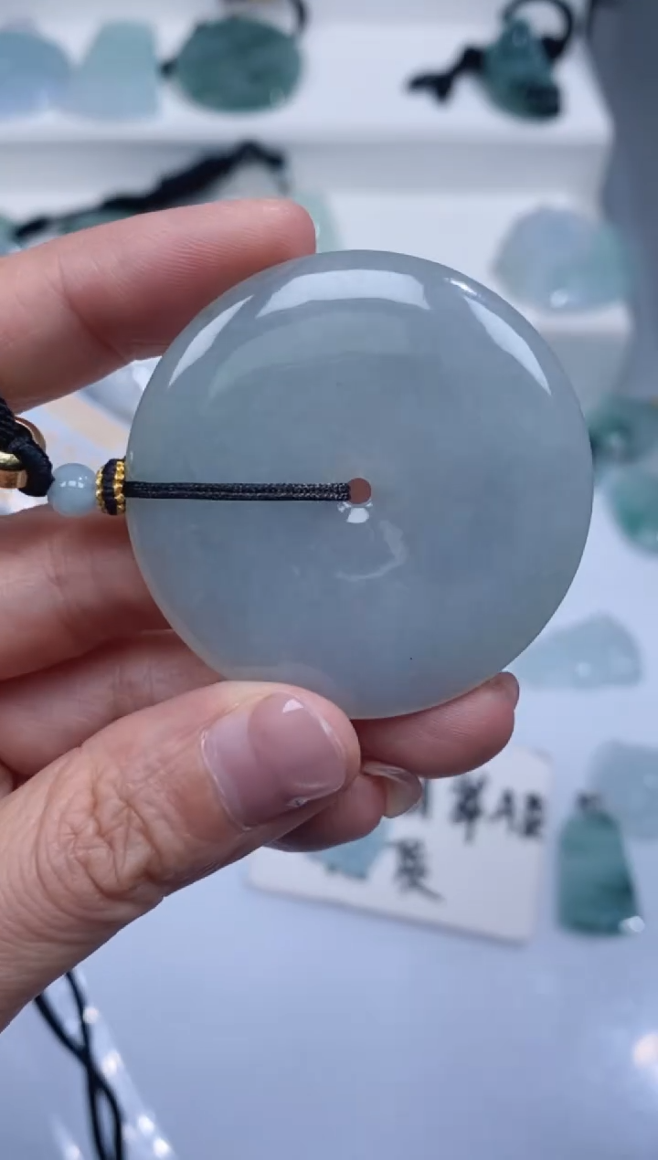 颈饰未镶嵌翡翠吊坠