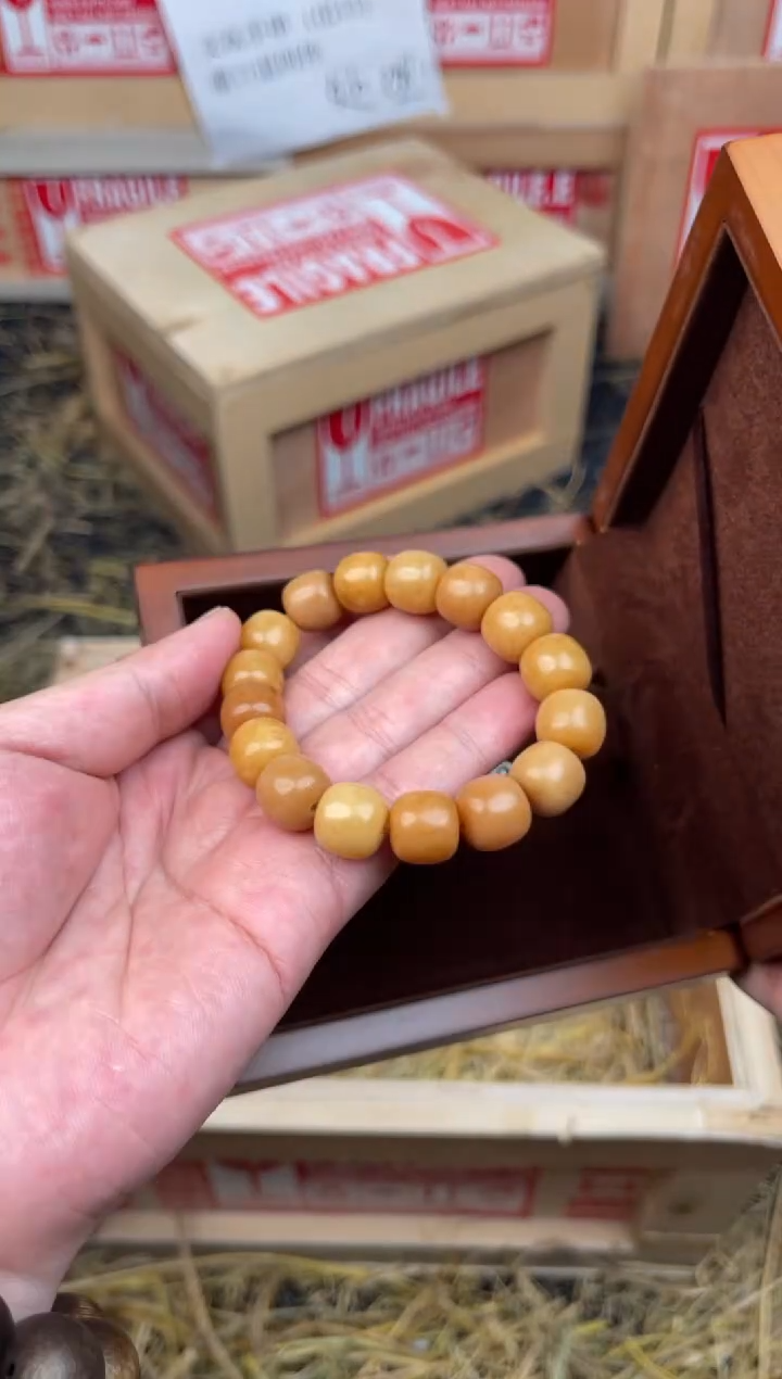 无礼盒精美手串（）