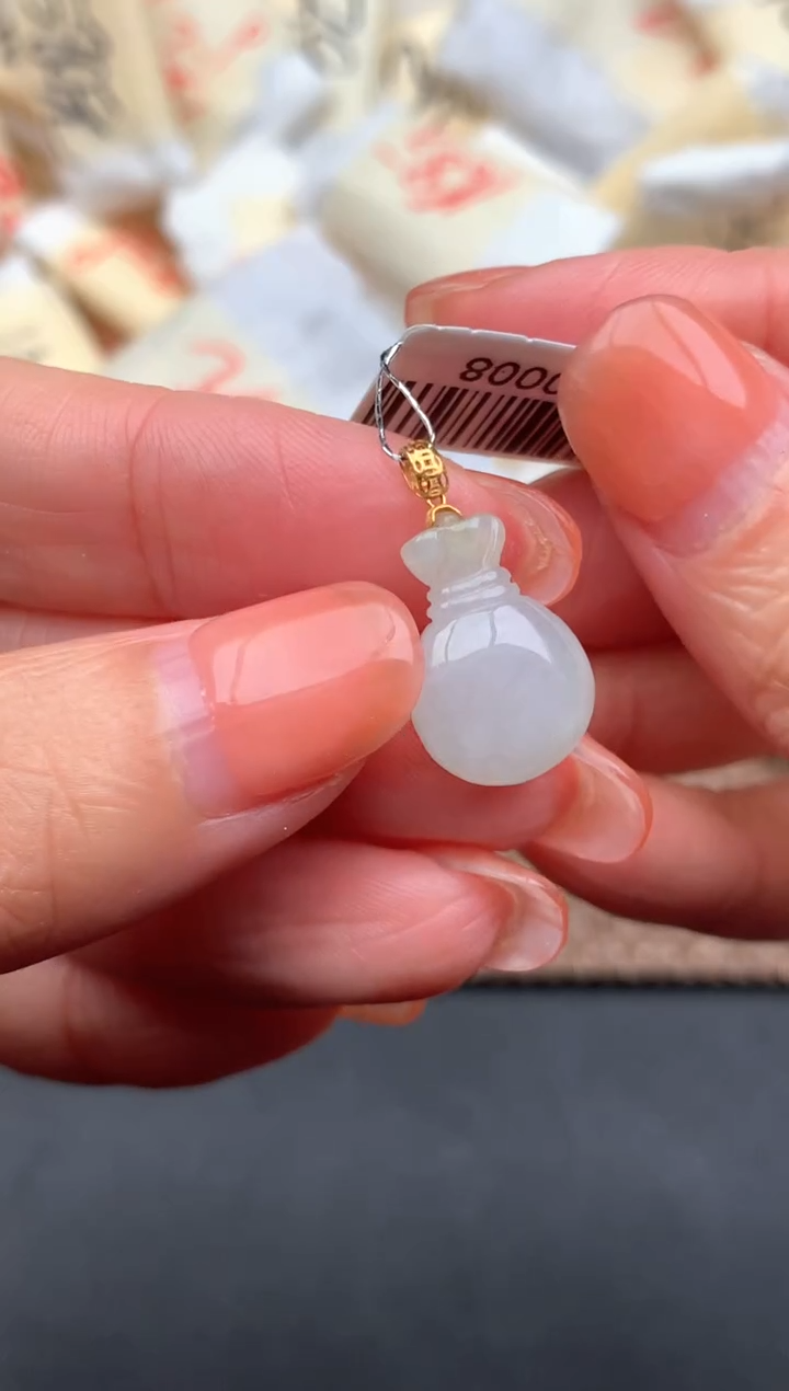 18K金镶嵌挂件翡翠福利