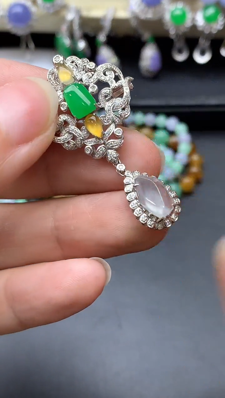 颈饰18K金镶嵌翡翠611-中国好珍宝