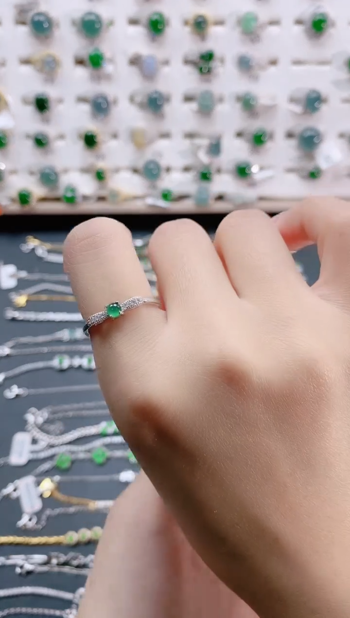 【闪购商品】翡翠戒指银S925镶嵌天然翡翠