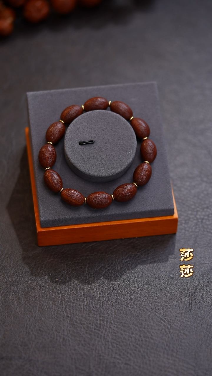 吊坠橄榄核趙**峰橄榄核