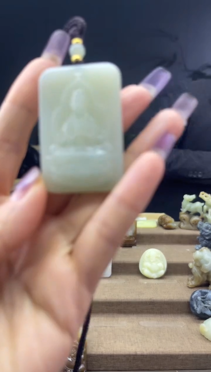 颈饰未镶嵌和田玉1