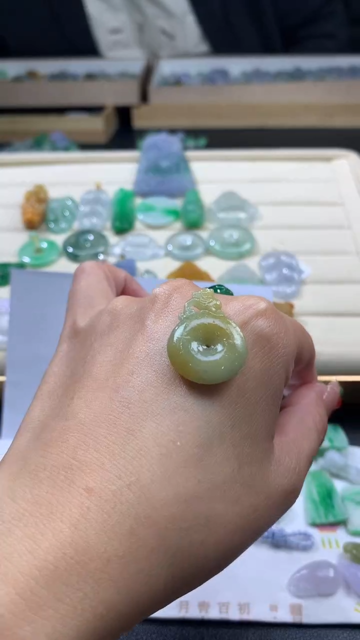 【闪购商品】定制翡翠未镶嵌翡翠