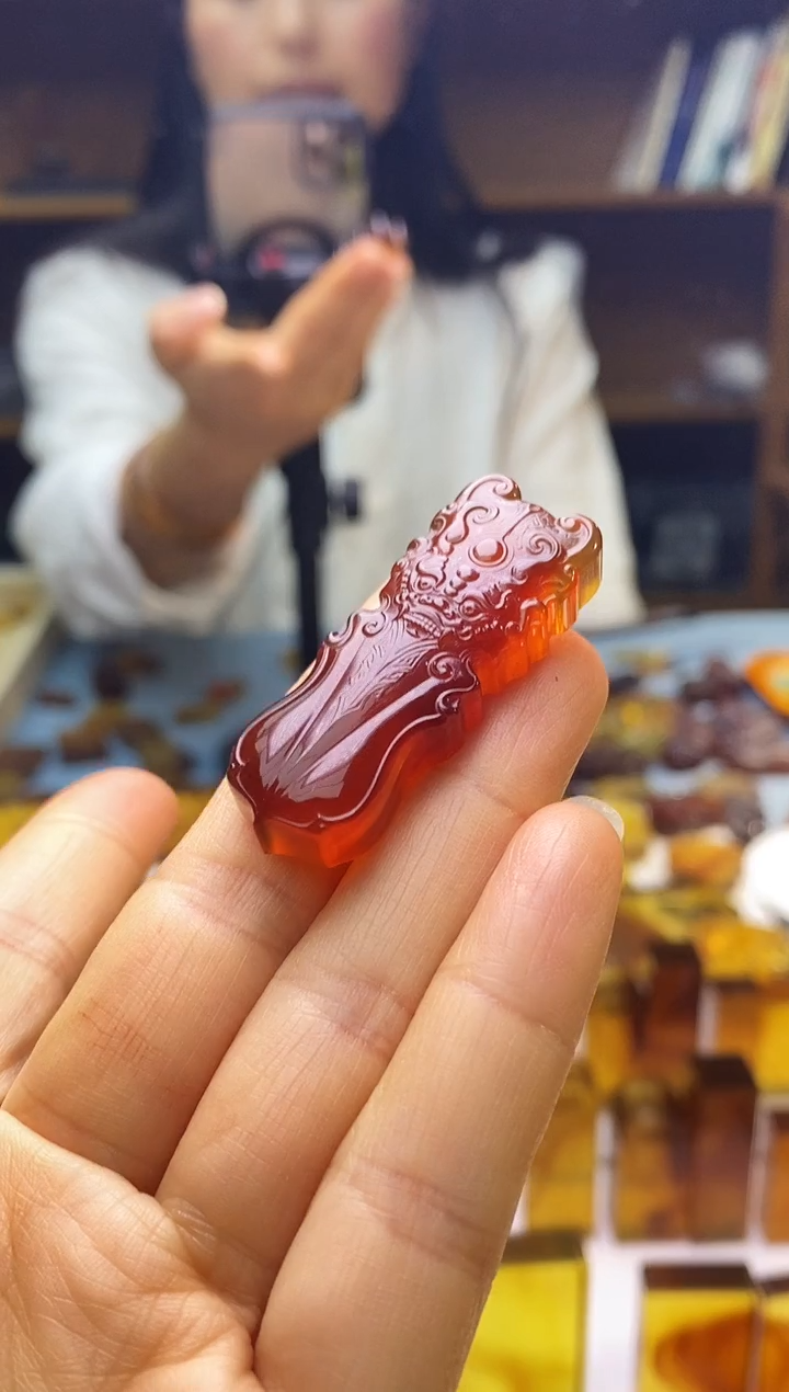 琥珀颈饰未镶嵌SN91-106（仿古貔貅）