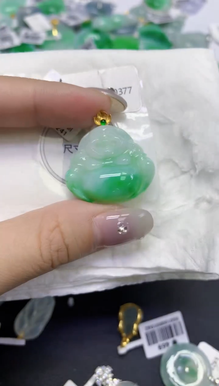 颈饰18K金镶嵌翡翠天然缅甸翡翠A货百元以上9元证书费自理