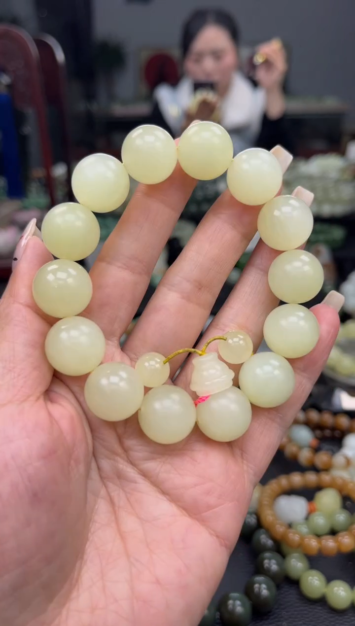 【闪购商品】和田玉手串未镶嵌冰黄口卡16