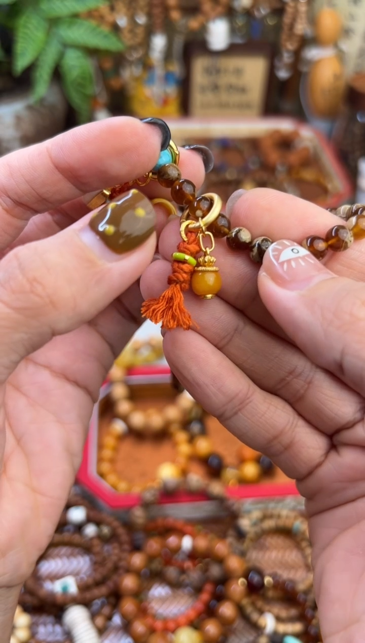 蜜蜡吊坠(不含链)未镶嵌Y****a蜜蜡原创设计小提溜