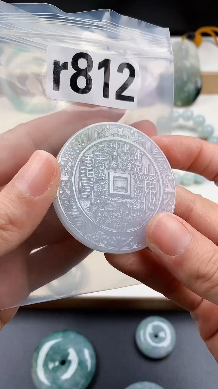 颈饰未镶嵌翡翠天然翡翠珠宝吊坠挂件