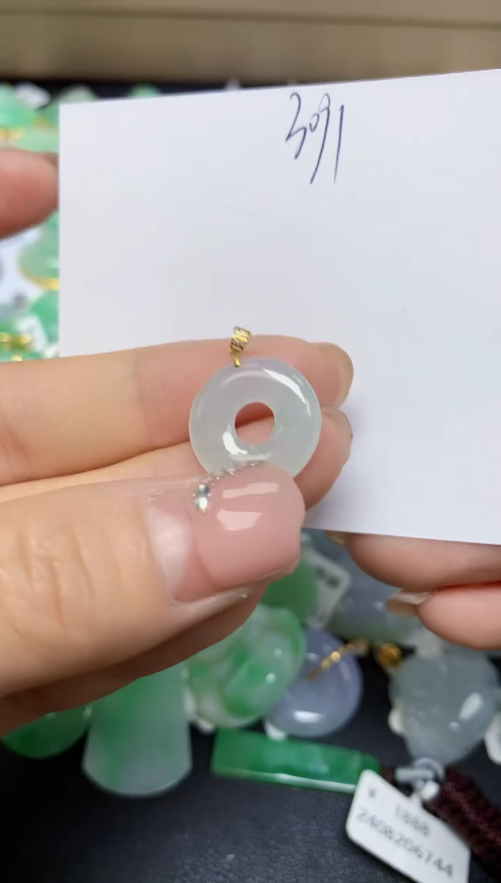 【闪购商品】翡翠挂件18K金镶嵌 天然翡翠A货