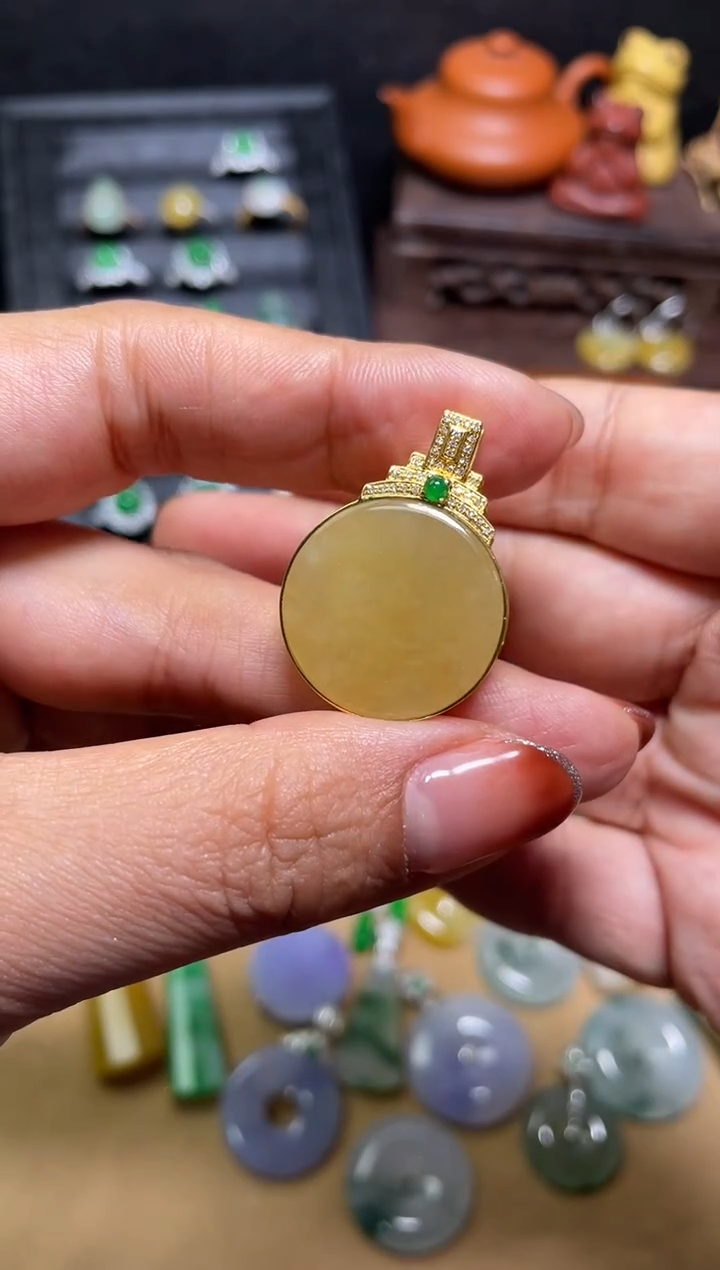 【闪购商品】翡翠吊坠(不含链)18K金镶嵌圆牌48小时鉴赏期