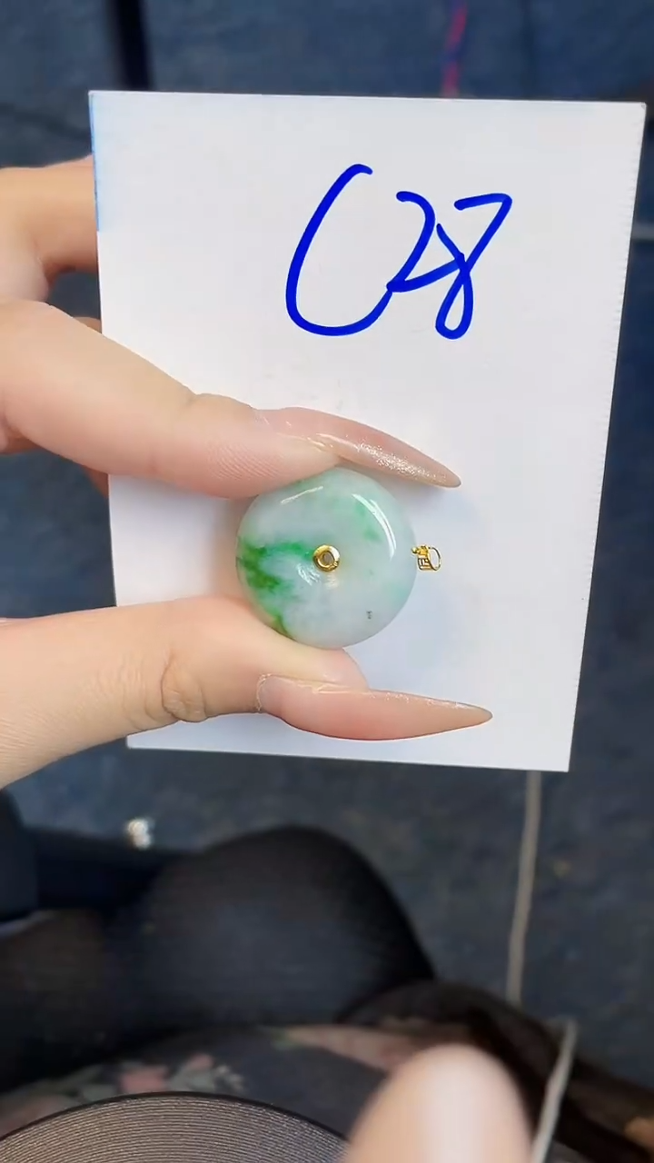 【闪购商品】翡翠颈饰18K金镶嵌00000000