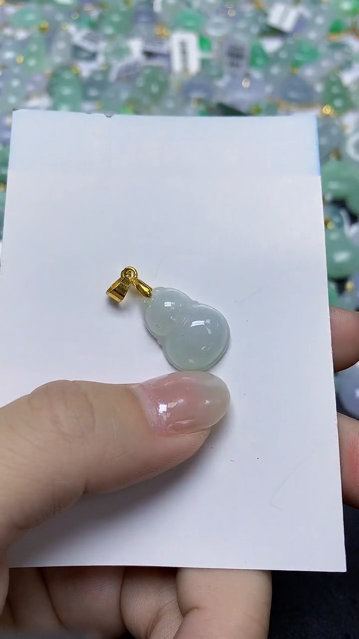 翡翠未镶嵌颈饰天然缅甸翡翠A货