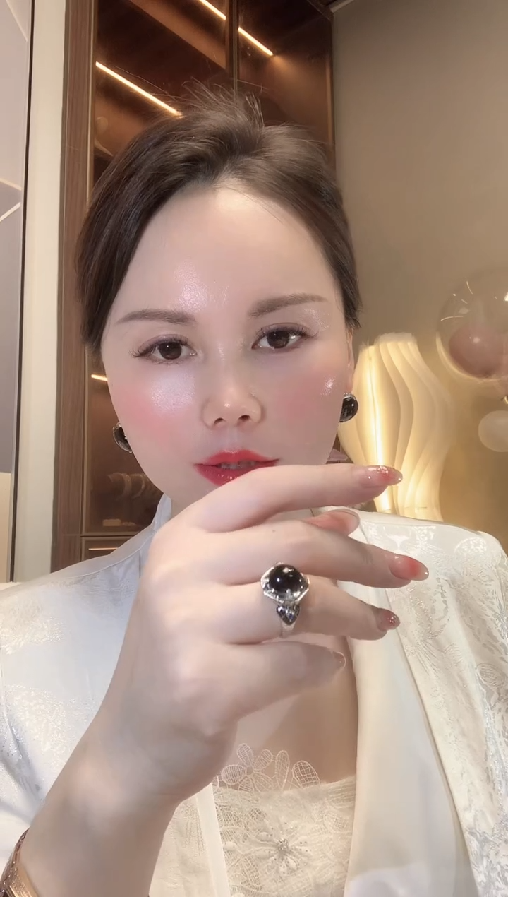 【闪购商品】翡翠戒指18K金镶嵌D52 翡翠