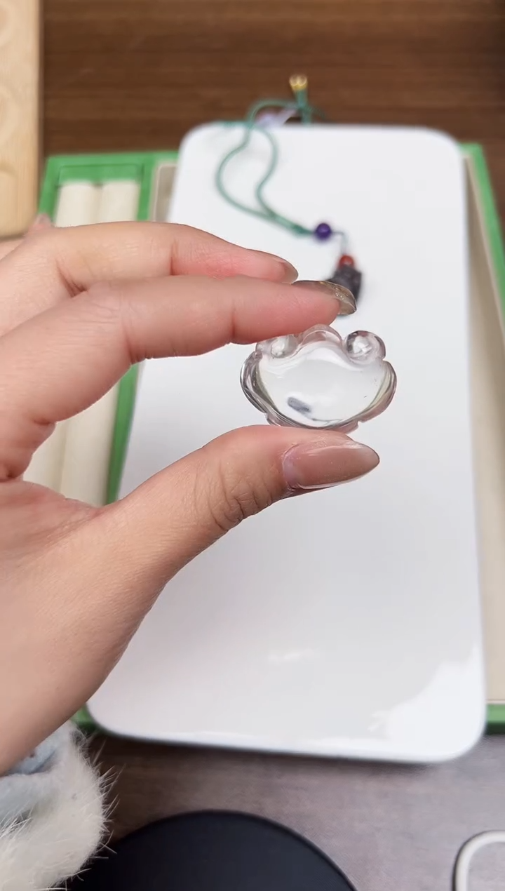 吊坠(赠链)未镶嵌水晶悦4286