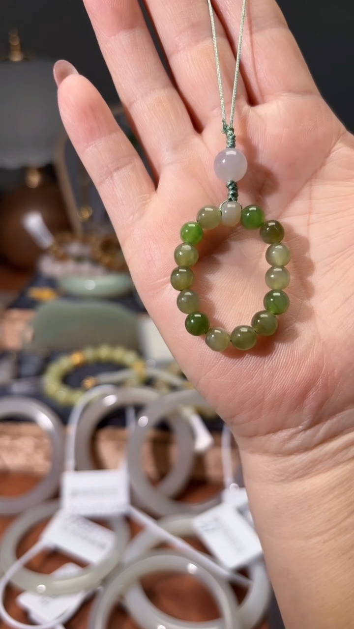 和田玉未镶嵌颈饰1