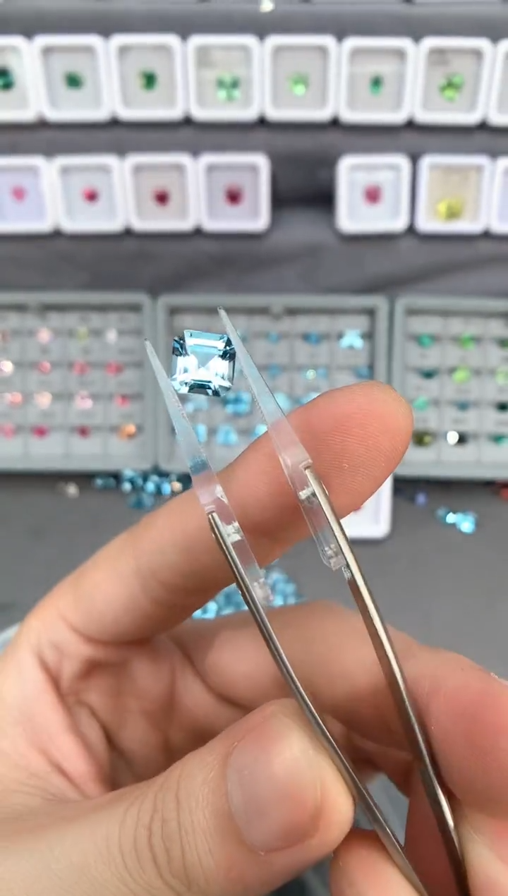 【闪购商品】定制托帕石裸石未镶嵌3.23ct