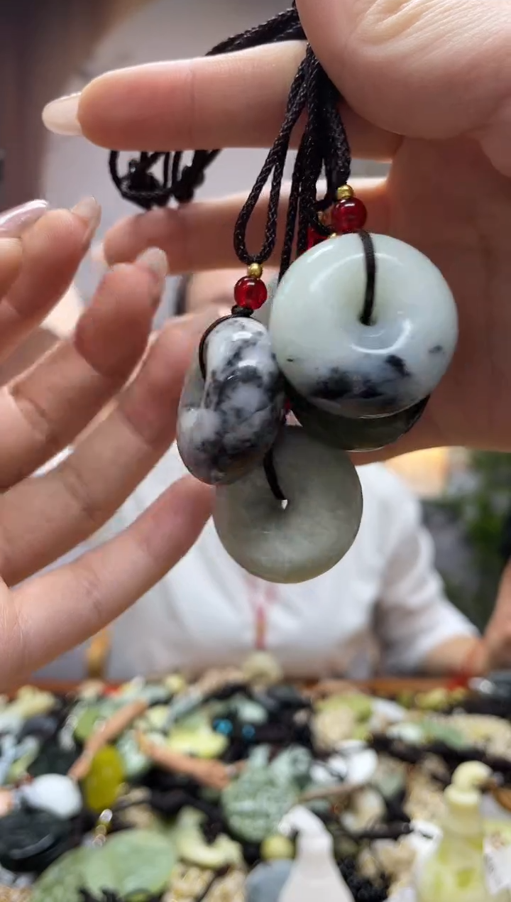 未镶嵌岫玉吊坠多样性发货 拍一发一