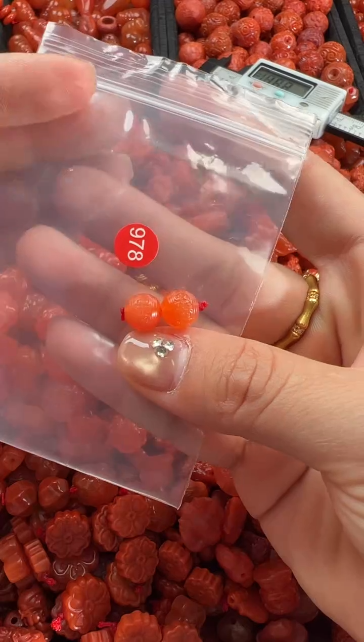 【闪购商品】南红玛瑙颈饰未镶嵌1