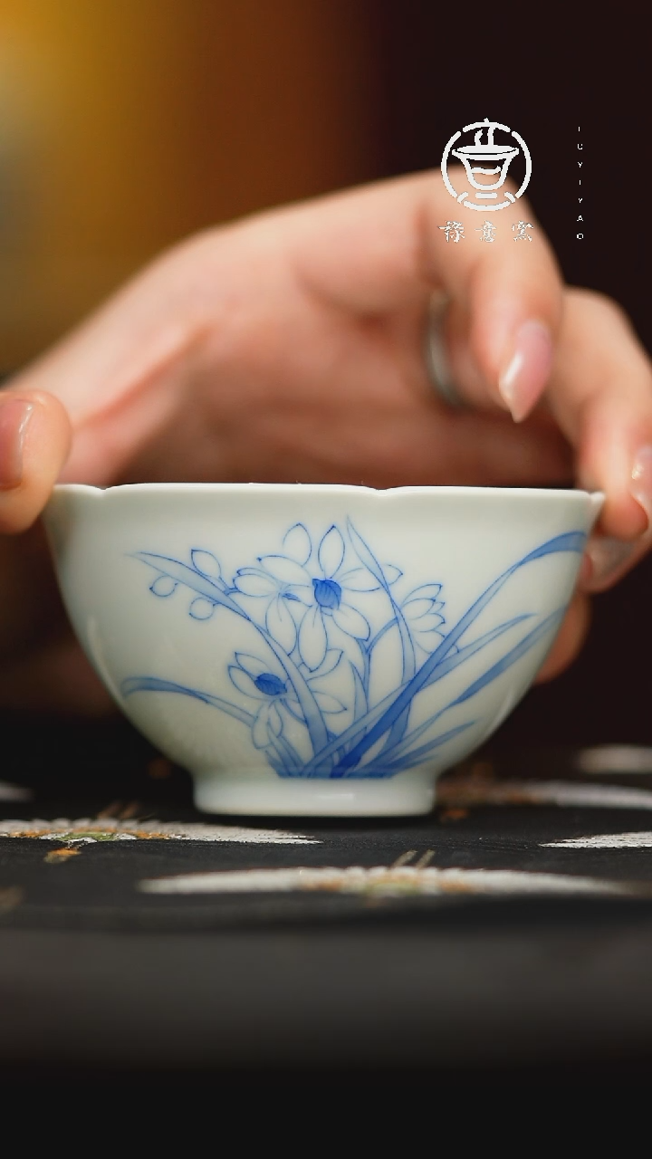 【闪购商品】禄意窑兰花葵口杯